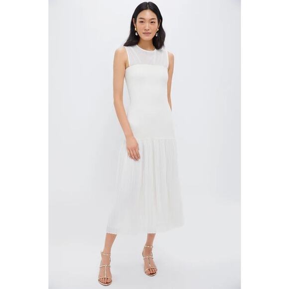 Moon River Dresses & Skirts - NWT Moon River Cream Pleated Maxi Holiday Bridal Fitted Event Dress Ivory Medium